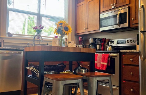 Lake City Casa | Casita by the Lake. Lake Pepin Home & Sauna Retreat!