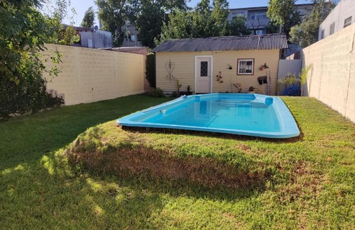 Tigre Casa | Casita Casa con parque, estacionamiento y pileta en Tigre