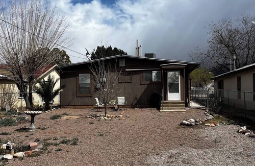 Alamogordo Casa | Casita Chihuahuita - Temp Quarters