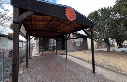 Alamogordo Casa | Casita Chihuahuita - Temp Quarters