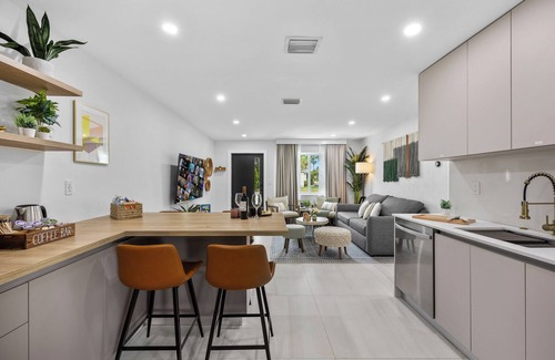 Coral Terrace Casa | Casita Coral: 5-Star Stay with King Bed, Hot Tub, Backyard Oasis, & Pet-Friendly