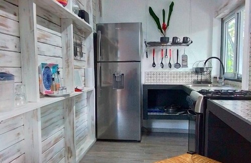 Puerto Viejo de Talamanca Casa | Casitas en la Jungla - Luz Tropical