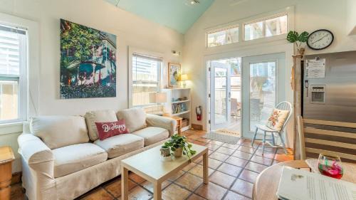 Uptown - Upper Duval Casa | Casita de Catherine by AvantStay 1 Block to Duval St w Hot Tub