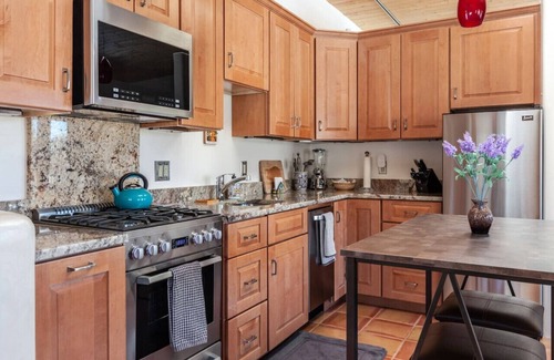 Arroyo Seco Casa | Casita de Vistas - True Desert Sanctuary!