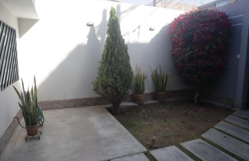 Ica Casa | Casita en Ica Villa Periodista cerca a Huacachina