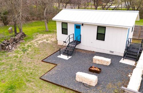 Fredericksburg Casa | Casita Fulton - Fire Pit & Close to Main St