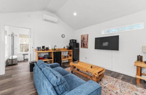 Fredericksburg Casa | Casita Fulton - Fire Pit & Close to Main St