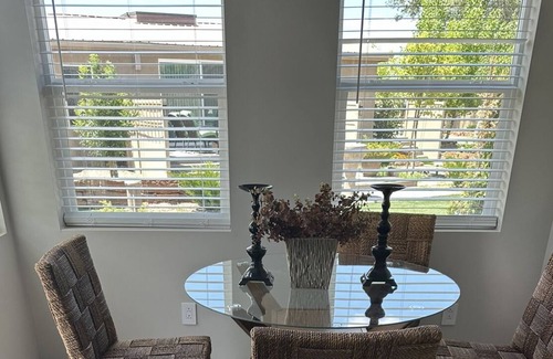 Espanola Apartamento | Casita in secluded fenced private Compound