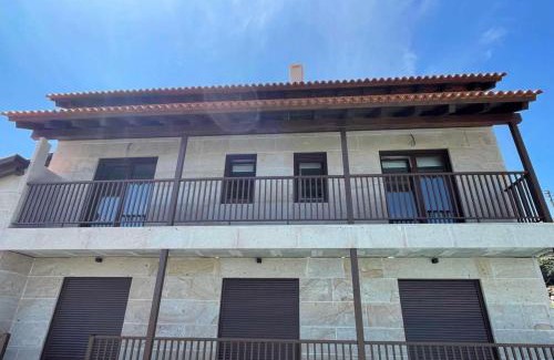 Baiona Casa | Casita Independiente y tres apartamentos con piscina Ladeira Playa