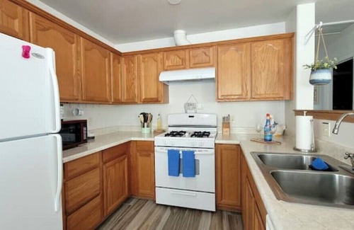 Lake Isabella Cabaña | Casita Isa is located 1 mile from the Lake!