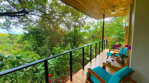 Savegre Casa | Casita Jungle Nest, 5 minutes drive to Playa Linda, 15 to Dominical, Wifi Starlink
