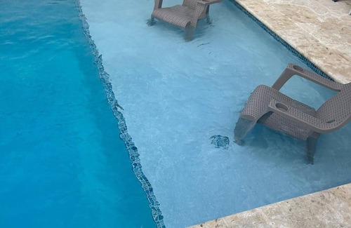 Calabazas Casa | Casita kiri, casa de campo con terraza con jacuzzi y patio con piscina.
