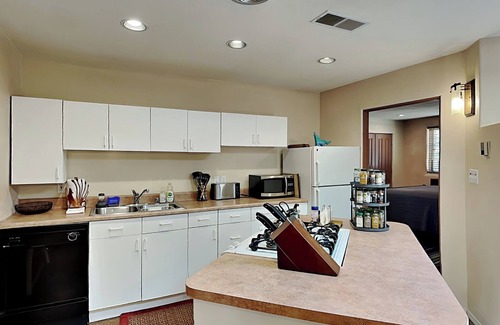 Santa Fe Casa | Casita Luna | Near Trailheads, Downtown