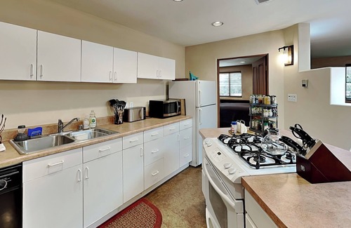 Santa Fe Casa | Casita Luna | Near Trailheads, Downtown