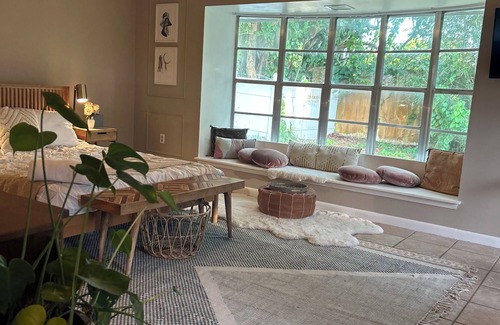 Fort Pierce Cabaña | Casita Luna - Sunny boho retreat with a pool