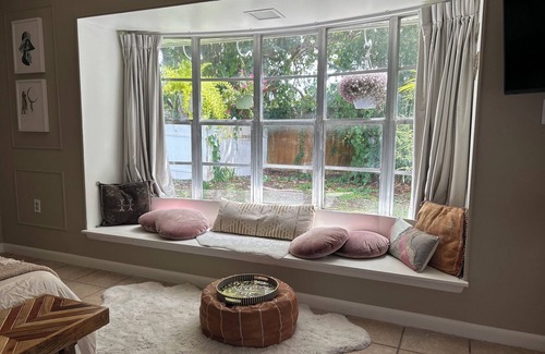 Fort Pierce Cabaña | Casita Luna - Sunny boho retreat with a pool