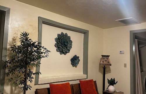 Old Fort Lowell Apartamento | Casita Magnolia – Private Desert Studio w/Kitchenette & Parking
