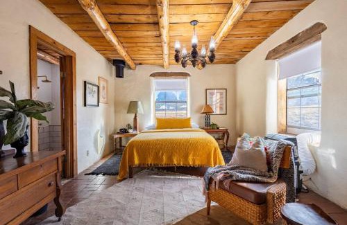 Nogal Casa | Casita Mistica A Southwest Adobe Field Home