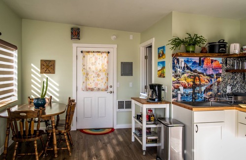 Bluff Casa | Casita on the Hill in Bluff- Sunrise Views!