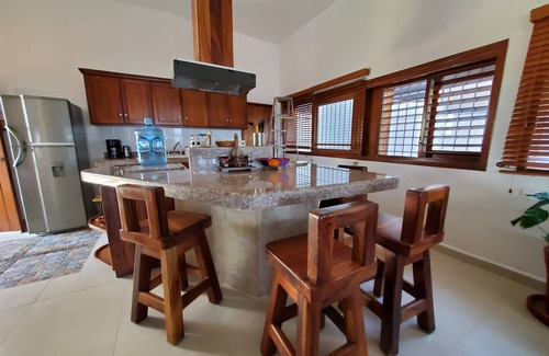 Abelardo L. Rodríguez Villa | Casita Santiago Ocean View balcón y piscina