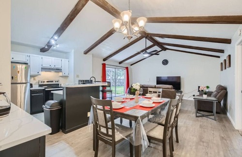 Wetmore Casa | Casita San Antonio + Family and Pet Friendly
