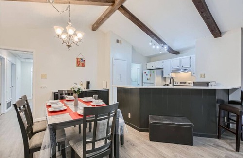 Wetmore Casa | Casita San Antonio + Family and Pet Friendly