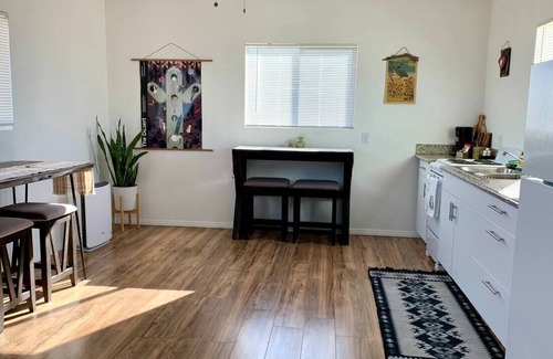 Twentynine Palms Cabina | Casita Verde - Secluded Desert Getaway | Night Skies