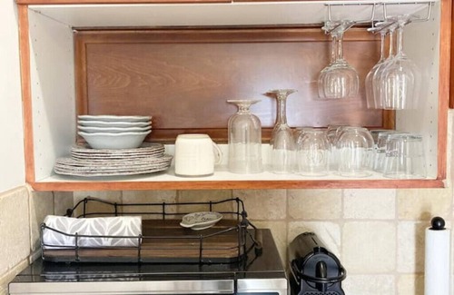West Ridge Apartamento | Casita Vino - Dog-Friendly Vineyard Retreat & Stay