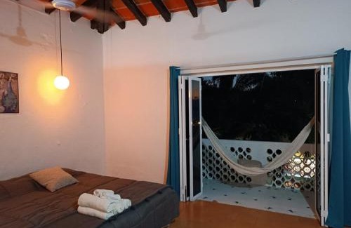Proyecto Escola Casa | Casita Vista al mar cerca del malecón