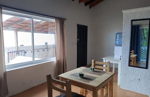 Proyecto Escola Casa | Casita Vista al mar cerca del malecón