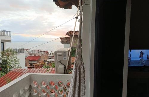 Proyecto Escola Casa | Casita Vista al mar cerca del malecón