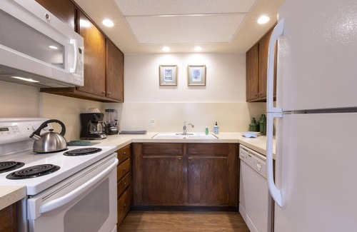 Canyon Corridor Condominio | Casitas Del Monte