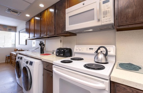 Canyon Corridor Condominio | Casitas Del Monte