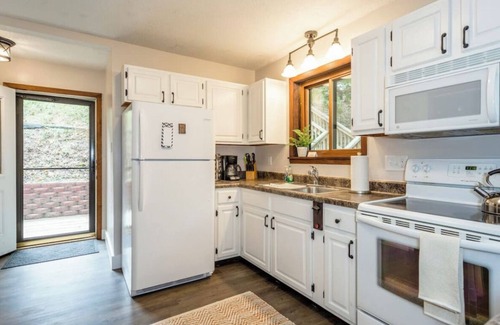 Massanutten Cabina | Casper Cabin-Year Round Retreat at Massanutten -SKI AREA, GOLF, HIKE & WATERPARK