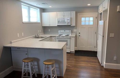 Casper Casa | Casper's Cozy Craftsman Too