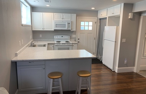 Casper Casa | Casper's Cozy Craftsman Too