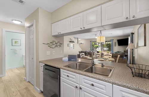 Cassine Village Condominio | Cassine Gardens by Panhandle Getaways