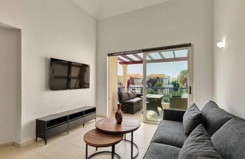 Maleme Apartamento | Cassiopeia 5 Bedroom Villa on beach with pool