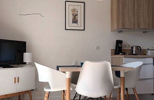 Cassis Apartamento | Cassis T2 air-conditioned south-facing with parking - 50m from port