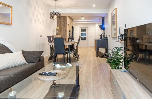 Gijon-Este Apartamento | Castañu Espacioso apartamento a 9 min de la playa