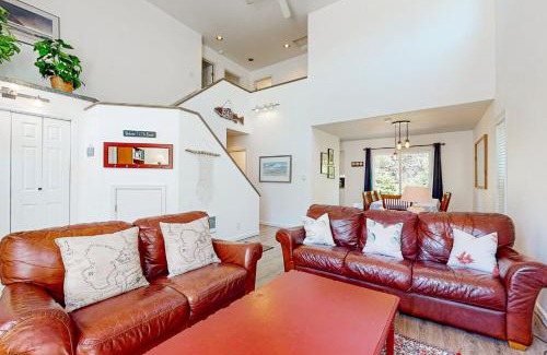 Manzanita Casa | Castaway Cabin
