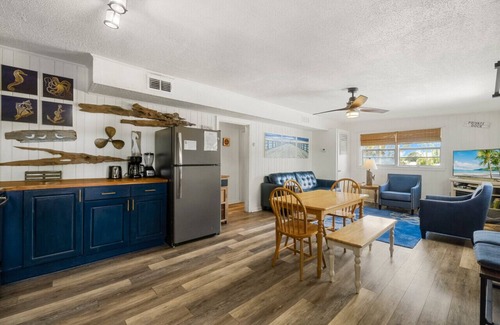 Laguna Beach Condominio | Castaway Cottage|Laguna Beach|Pet Friendly|Steps to Beach