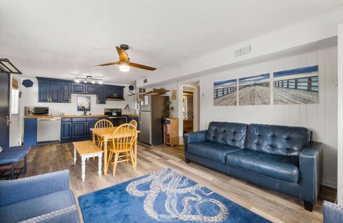 Laguna Beach Condominio | Castaway Cottage|Laguna Beach|Pet Friendly|Steps to Beach