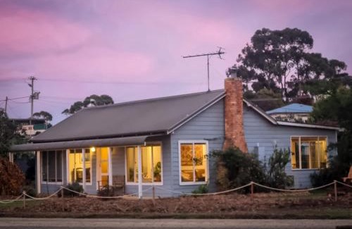 Dover Casa | Castaway Cottage