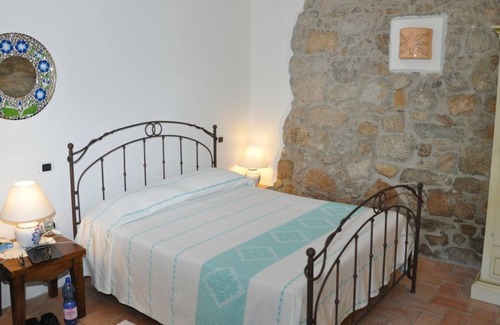 Padru Otro | CASTEDDU FARMHOUSE - SALA DE CAMILLA