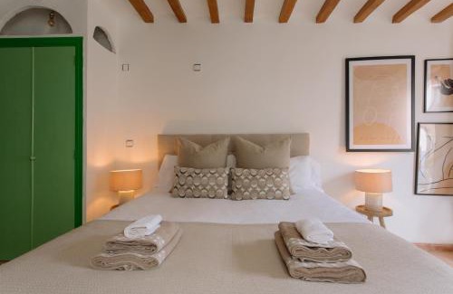 Centro histórico Apartamento | Castelar Suite, Villajoyosa Old Town, Balcony and Terrace, Seaview