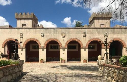 Santa Caterina Villarmosa Casa | Castello del Piraino - Casa vacanze nel cuore della sicilia