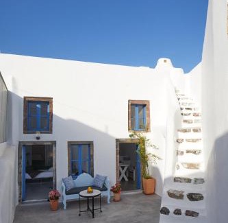 Pyrgos Casa | Castellana Cycladic House