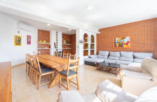 Bicorp Chalet De Esquí | Castellana