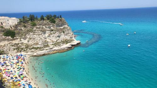 Drapia Cama Y Desayuno | Castello's Rooms tropea